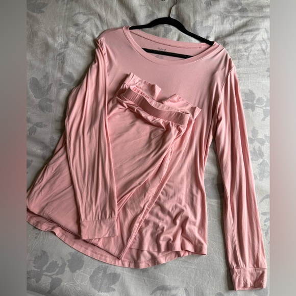 Kyte Baby Women’s Jogger Set in Retired Color Crepe Pink - Picture 2 of 2